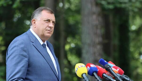 Dodik: Za sve što se desi biće odgovorni ambasadori