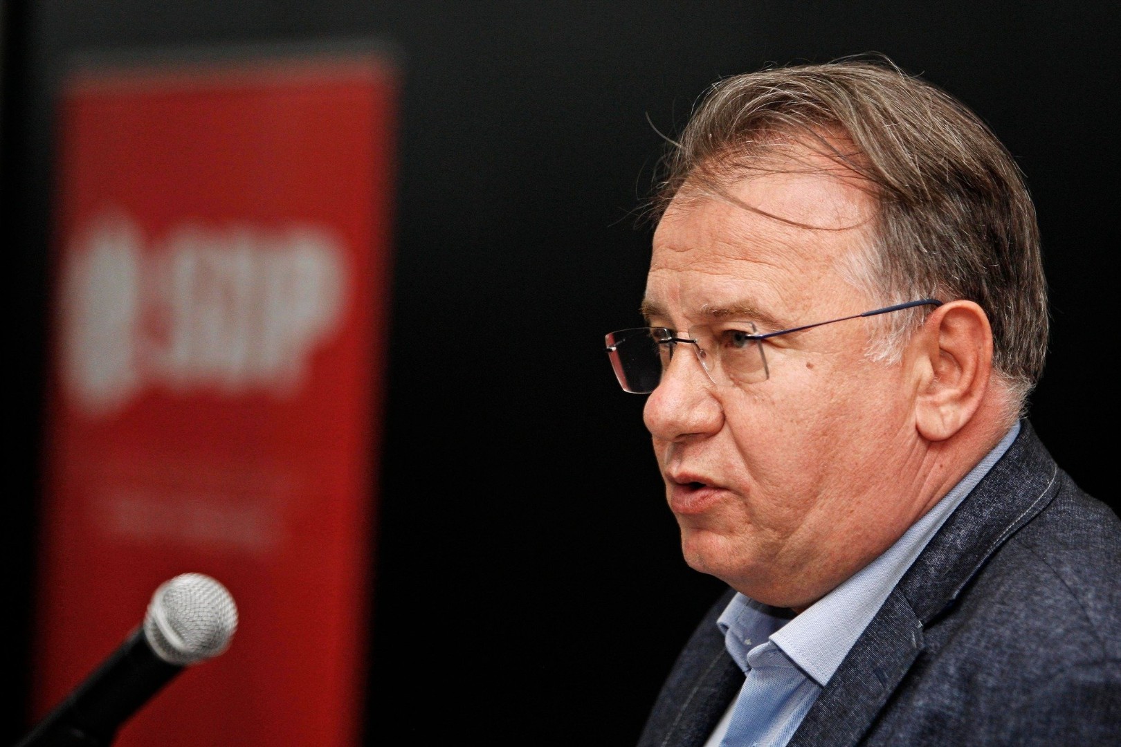 Dodikova predstava sa ambasadorom agresorske sile gura režim dublje u izolaciju