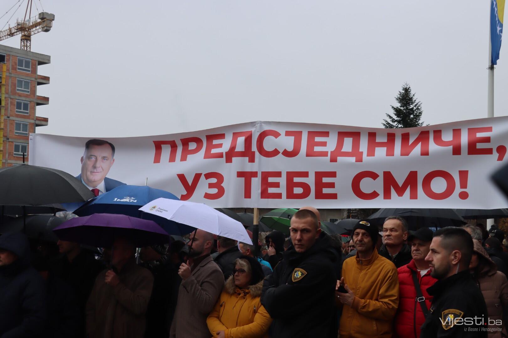 Dodikove pristalice i danas pred Sudom BiH