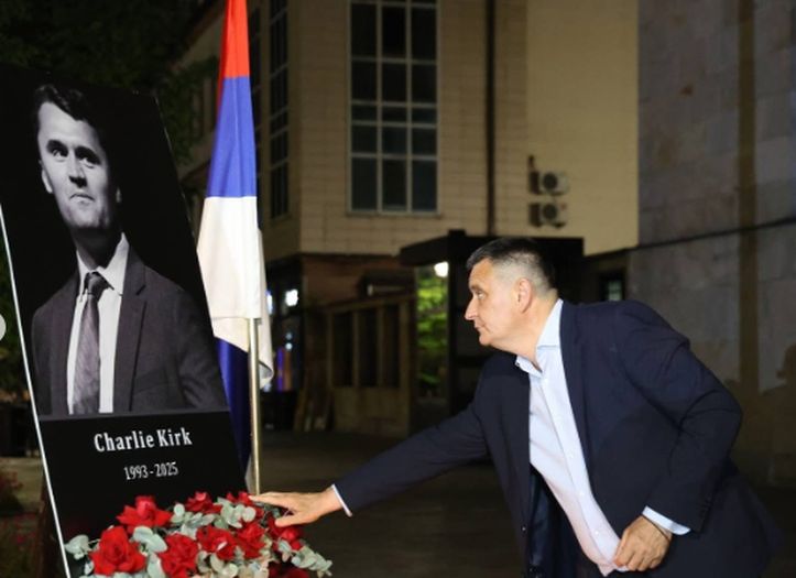 Dodikove pristalice odale počast Kirku, Stanivuković ih ismijao: Trumpe, primi ih