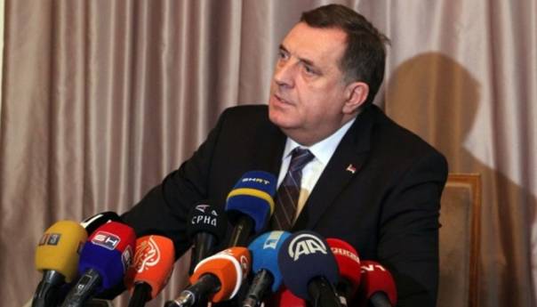 UKC RS: Zdravstveno stanje Dodika stabilno