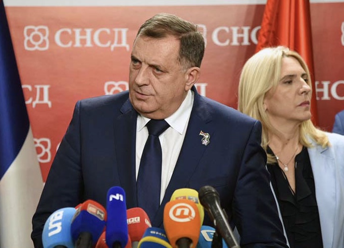 Dodiku se kao i Gruevskom nudi da ode, a stranka ostane na vlasti?