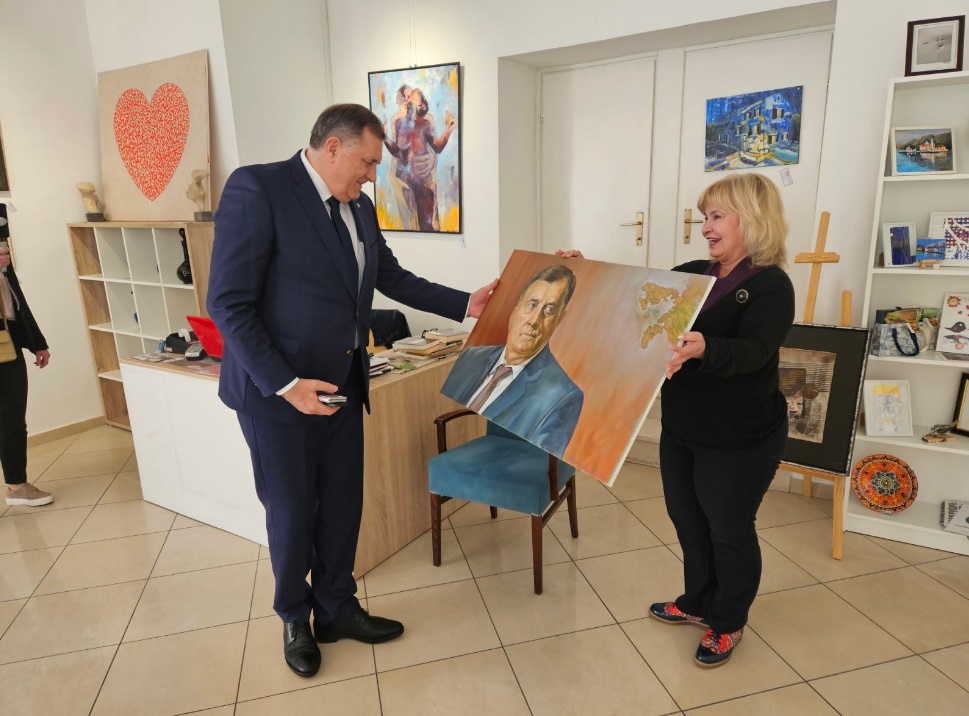 Dodiku za rođendan portret sa RS-om kao dijelom Srbije
