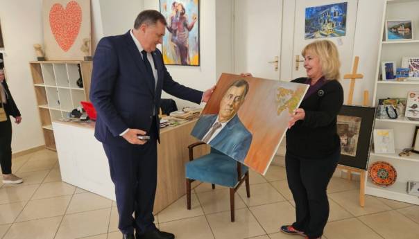 Dodiku za rođendan portret sa RS-om kao dijelom Srbije