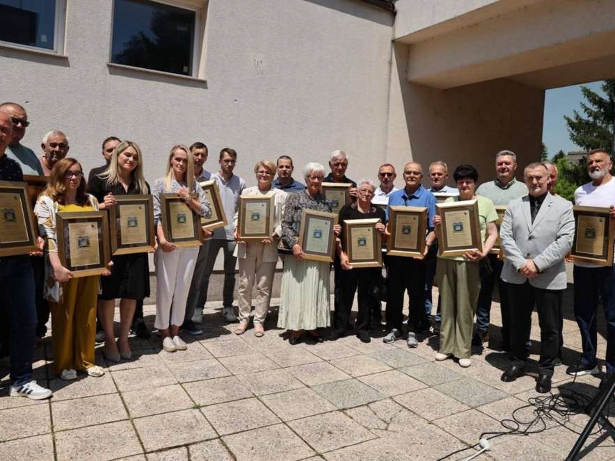 Dodjelom plaketa obilježen Dan branilaca Bihaća