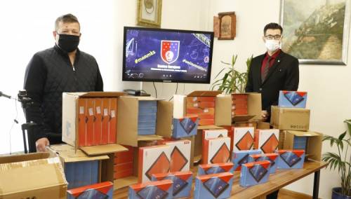 Dogovorena distribucija 72 tableta učenicima iz 15 sarajevskih škola