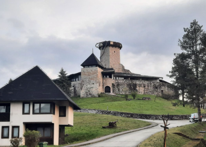 Dogovorena rekonstrukcija kule Starog grada u Velikoj Kladuši