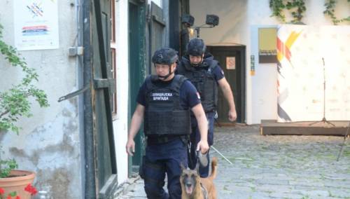 Dojave o bombama na više lokacija u Beogradu