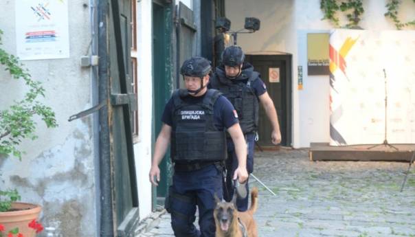 Dojave o bombama na više lokacija u Beogradu