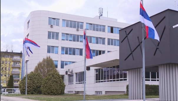 Dojave o bombama u školama širom RS, policija na terenu