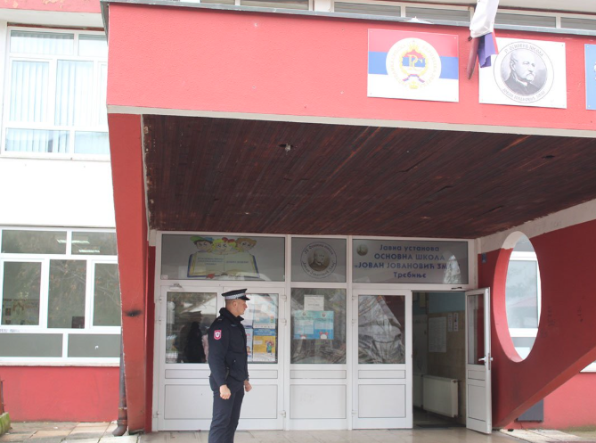 Dojave o bombama u trebinjskim školama lažne