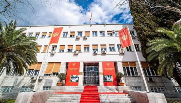 Dojave o bombi u školama u Crnoj Gori, evakuisana i zgrada Skupštine