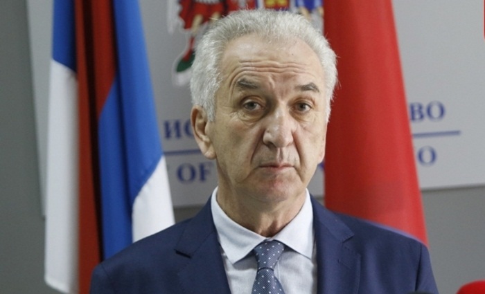 Dok Džaferović i Komšić postrojavaju vojsku na Manjači Dodik se krije