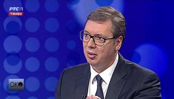 Dok je Vučić gostovao na RTS-u, njegovo obezbjeđenje čuvalo kablove