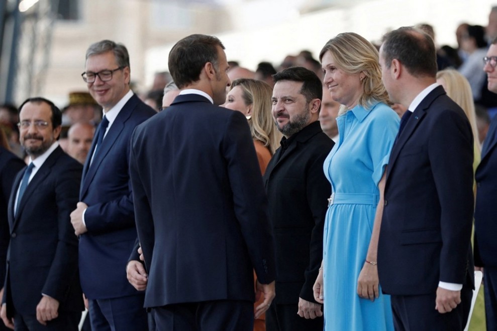 Dok Macron šalje poruku Putinu i Trumpu, u prvom redu - Vučić