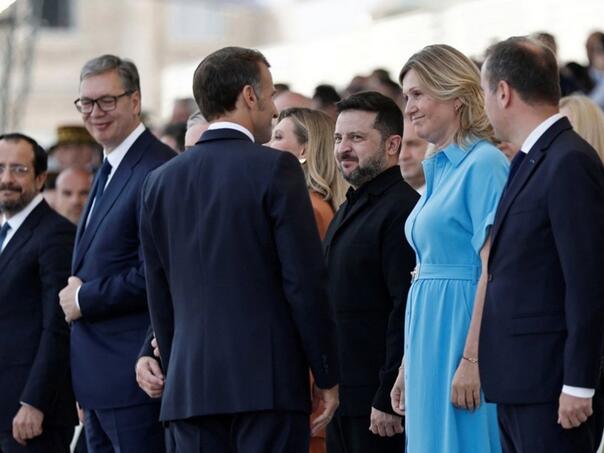 Dok Macron šalje poruku Putinu i Trumpu, u prvom redu - Vučić