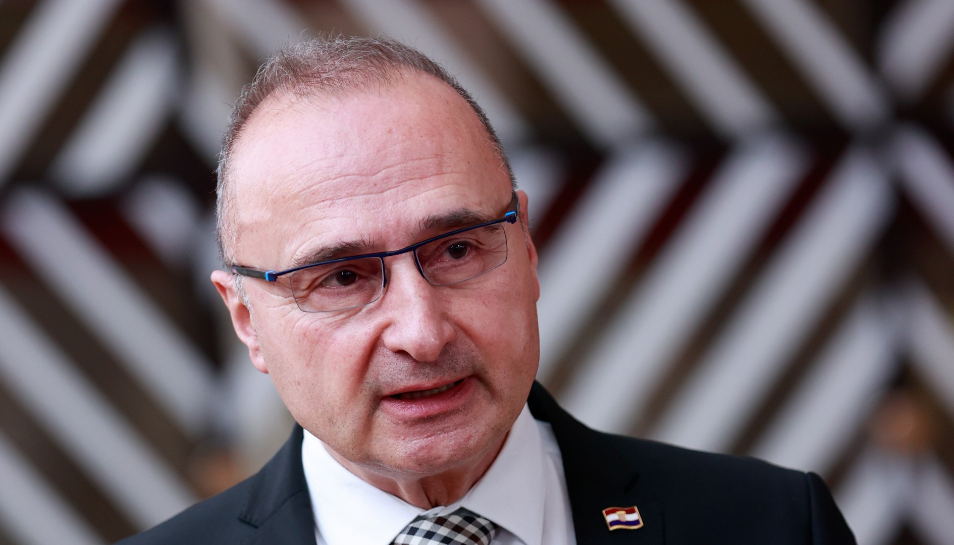 Dok NATO raspravlja o ruskoj agresiji, Radman o 'unitarizmu'