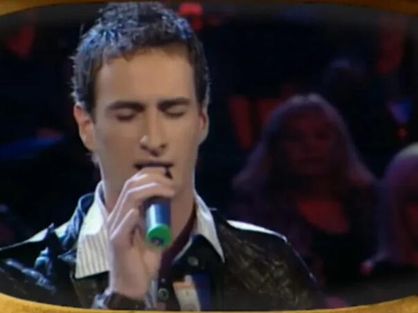 Dok se takmičio bio 'kost i koža', sada je jedan od najzgodnijih pjevača