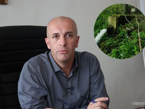 Dok se u Vogošći čista voda prosipa u potok, Vlada KS prijeti redukcijama