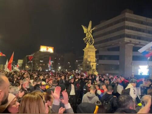 Dok se Vučić bavi BiH, u Srbiji nastavljeni protesti: Studenti nastavili put