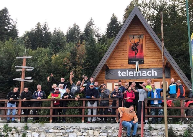 Dok tajkuni grade zgradurine po Bjelašnici, Berilo ruši mali sportski objekat