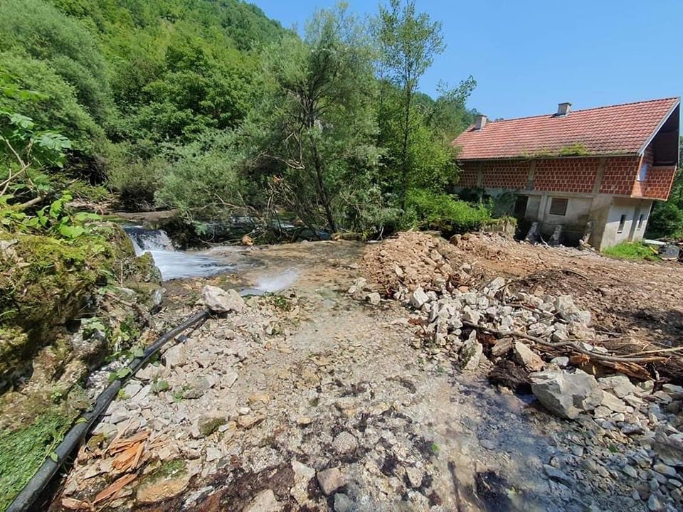 Dok u BiH traje svađa oko novca EU, Hrvatska (EU) uništava Unu