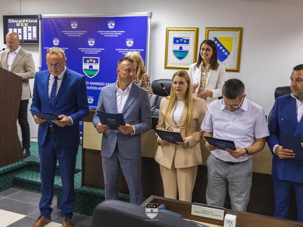 Dok USK čeka investicije, političari složili četvrtu Vladu u tri i po godine