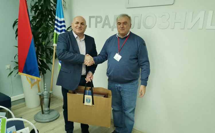 Dok vodi Rukometni savez BiH, djecu iz RS-a poziva da igraju za Srbiju