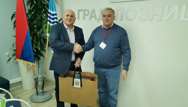 Dok vodi Rukometni savez BiH, djecu iz RS-a poziva da igraju za Srbiju