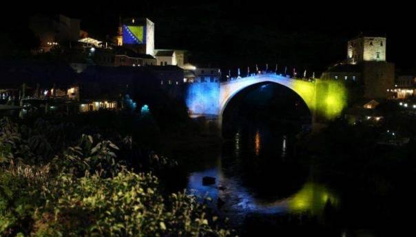 Dokažite da ste sa nama: Primite BiH ubrzanim procesom u EU