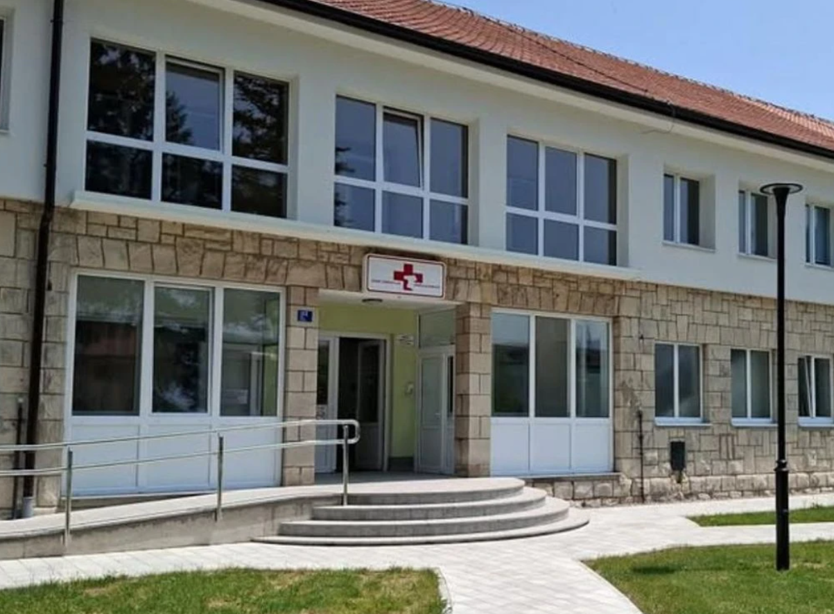 Doktorica veličala zločinca pa dobila otkaz u bh. gradu