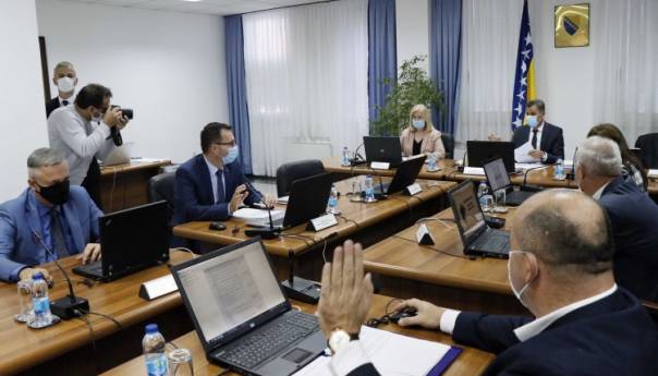Vlada FBiH usvojila okvirni proračun 2021. - 2023.