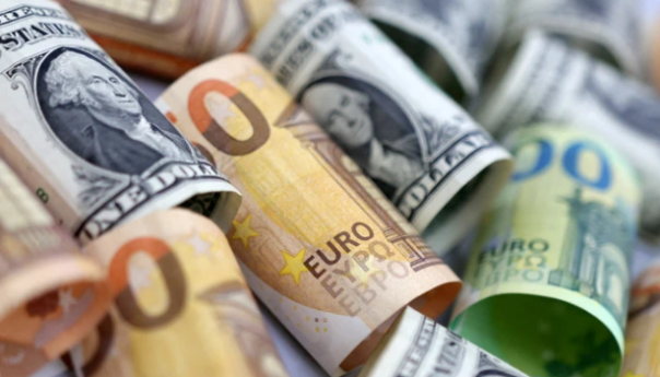 Dolar na najvišem nivou u zadnjih 20 godina