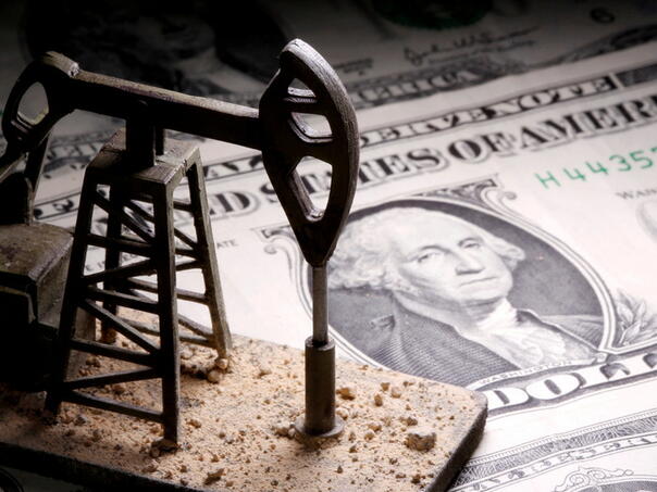 Dolar ojačao, cijene nafte porasle