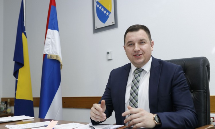Dom naroda danas o smjeni ministra Miloša Lučića