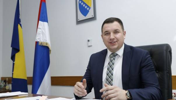 Dom naroda danas o smjeni ministra Miloša Lučića