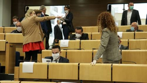 Dom naroda FBiH danas o "korona zakonu"