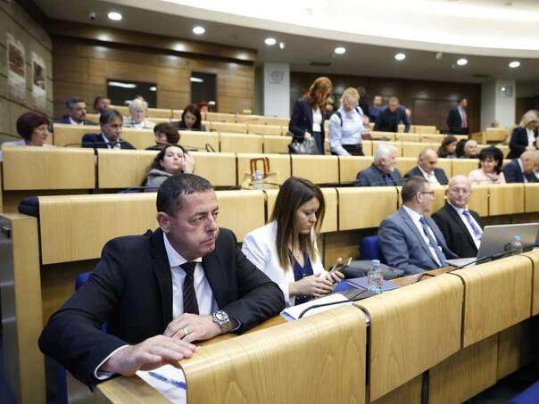Dom naroda odobrio izmjene i dopune Zakona o roditeljima njegovateljima u FBiH