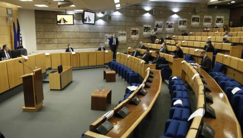 Dom naroda: Premijer i ministar ne mogu prisustvovati