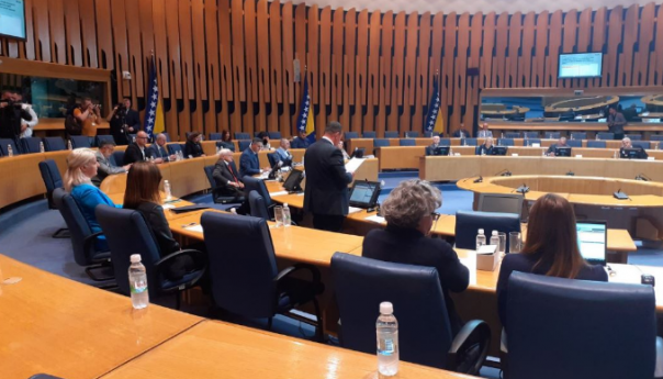 Dom naroda PSBIH 29. avgusta o ukidanju akciza na gorivo
