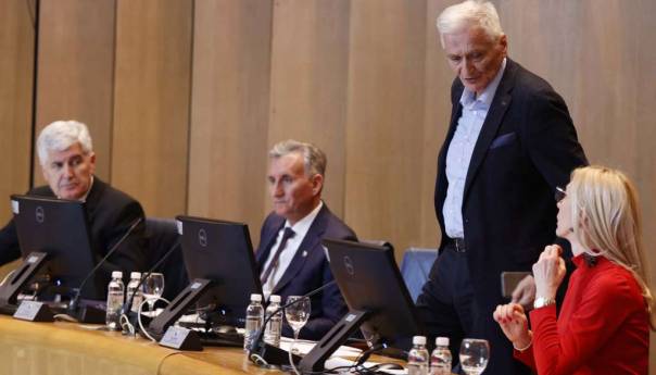 Dom naroda PSBiH danas o platama i budžetu