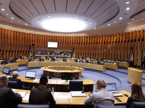 Dom naroda PSBiH danas raspravlja o Prijedlogu zakona o VSTV-u