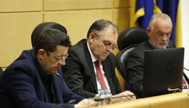 Dom naroda Rezolucijom apeluje da PU odblokira račun BHRT-u