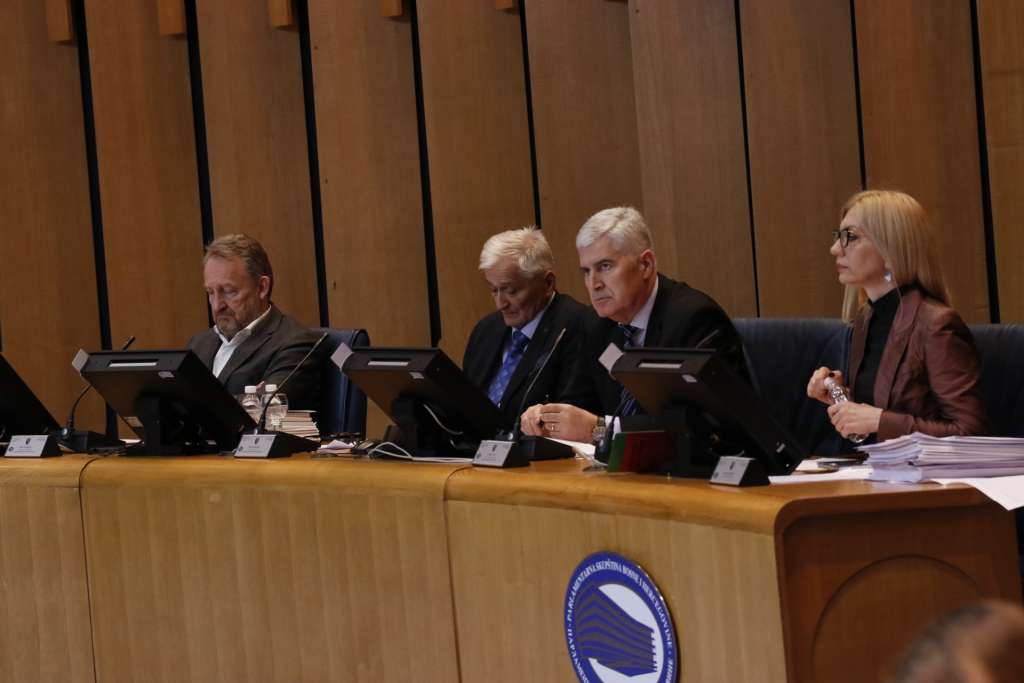 Dom naroda traži dodjeljivanje kandidatskog statusa po ubrzanoj proceduri za BiH