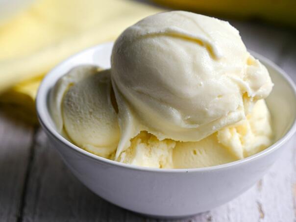 Domaći sladoled od banane: Savršen balans zdravlja i užitka