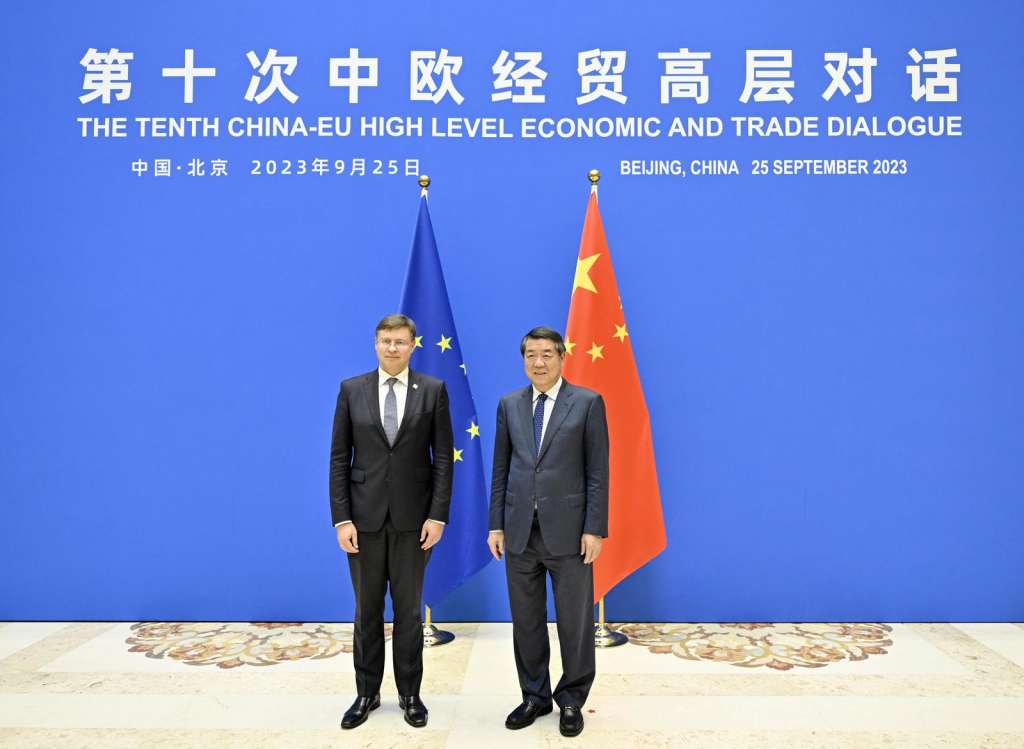 Dombrovskis: Kineski propisi mogli bi imati 'neželjene posljedice'