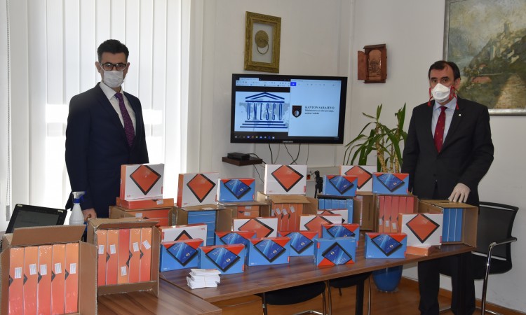 Donacija UNESCO-a: Za bolju realizaciju online nastave u KS 72 tableta