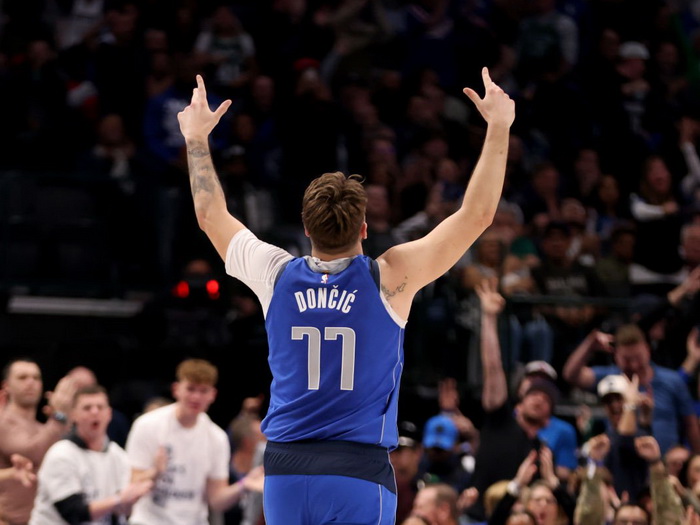 Dončić sa 47 koševa i 15 asistencija vodio Dallas do nove pobjede