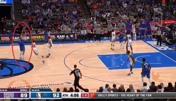 Dončiću nevjerovatnom trojkom digao dvoranu na noge