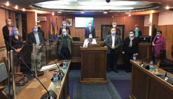 Donijeti strategiju za reguliranje prava pripadnika nacionalnih manjina